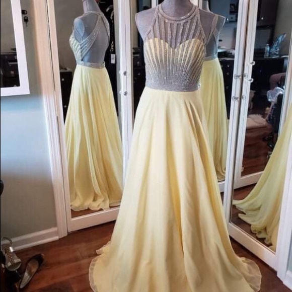 Jimmy Lee TTNY Dresses & Skirts - 💥2 Day Sale💥 NWT Buttercup Open Back Stunning Gala Gown TTNY